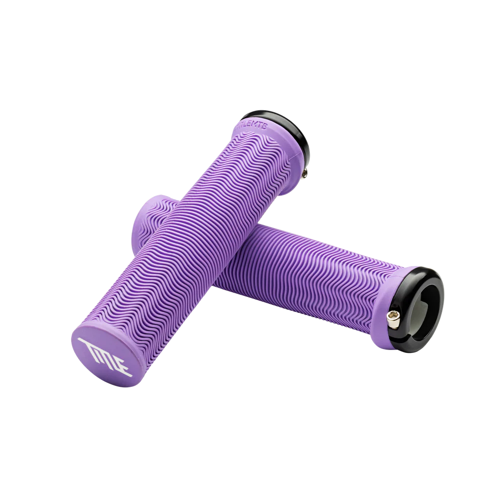 Title LO1 Grips